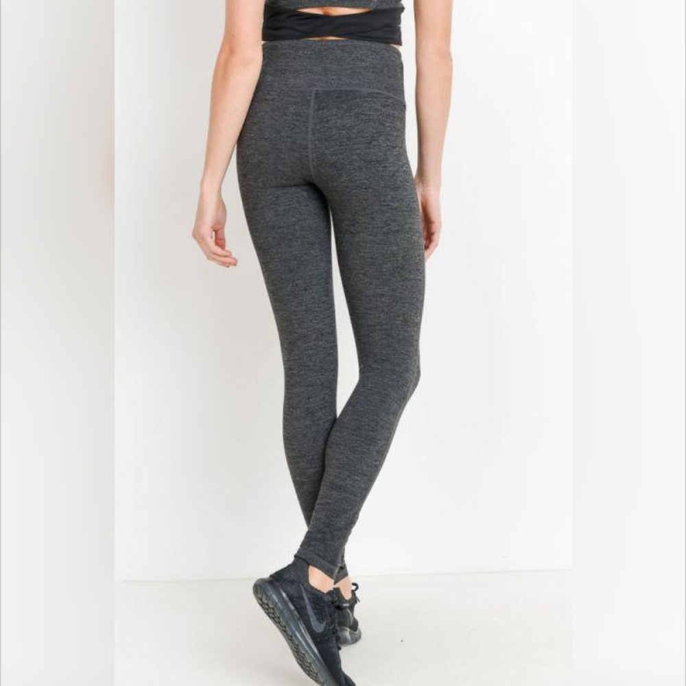 Highwaist Solid Essential Full Leggings - Picture 5 of 6